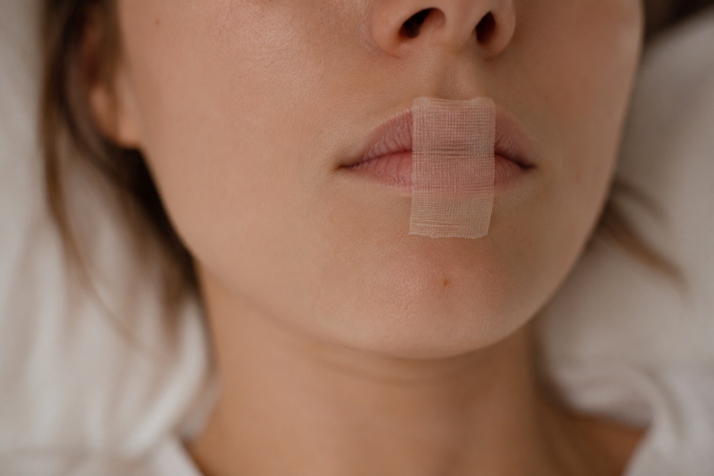 how to keep mouth closed while sleeping